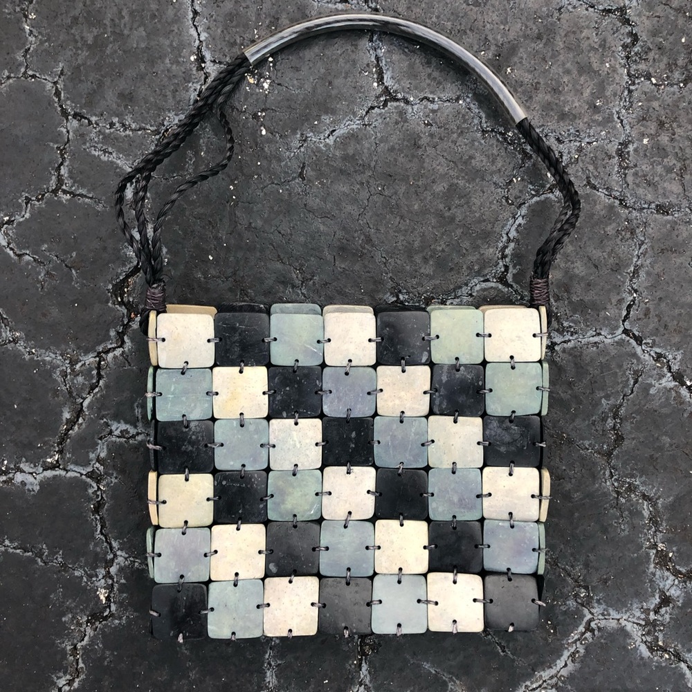 Hand bag